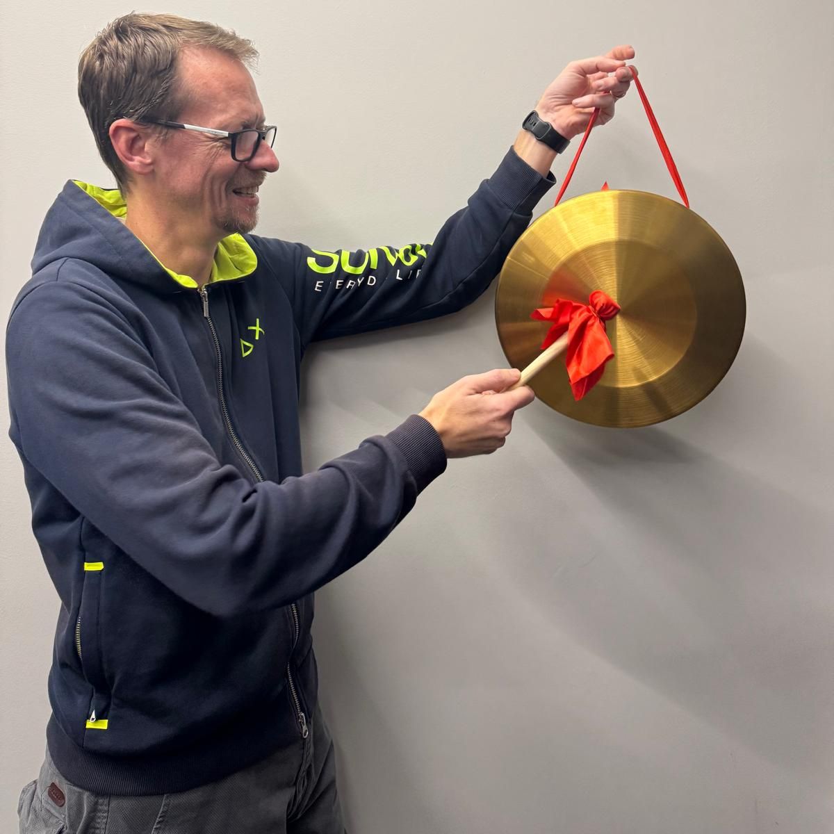 DietroLeQuinte - Il gong in ufficio